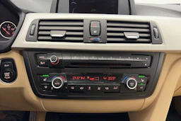 musta BMW 320 2013 kuva 23.