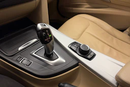 musta BMW 320 2013 kuva 24.