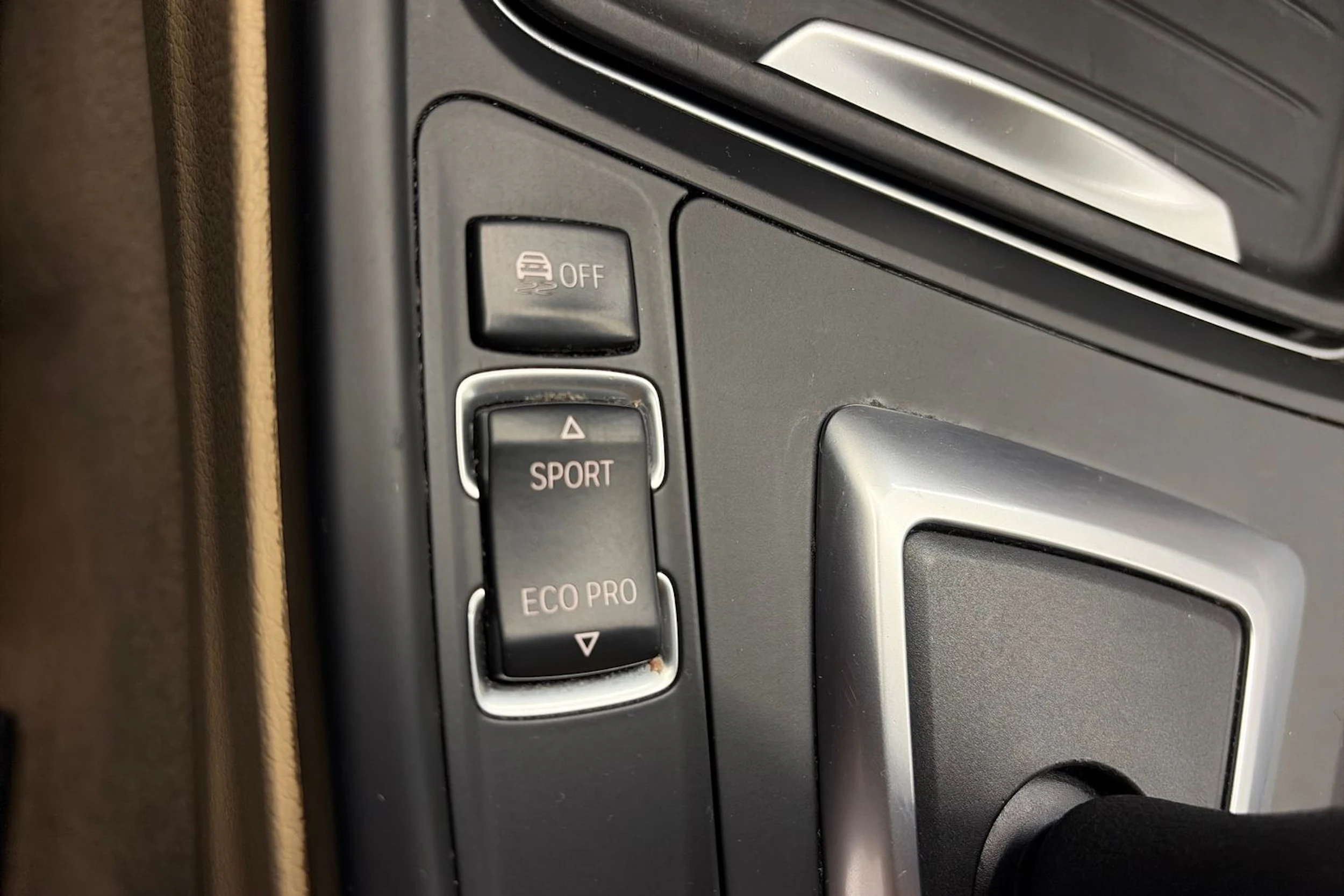 musta BMW 320 2013 kuva 25.