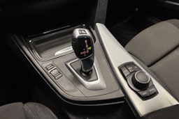 musta BMW 320 2013 kuva 21.