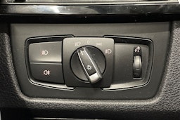 musta BMW 320 2013 kuva 22.