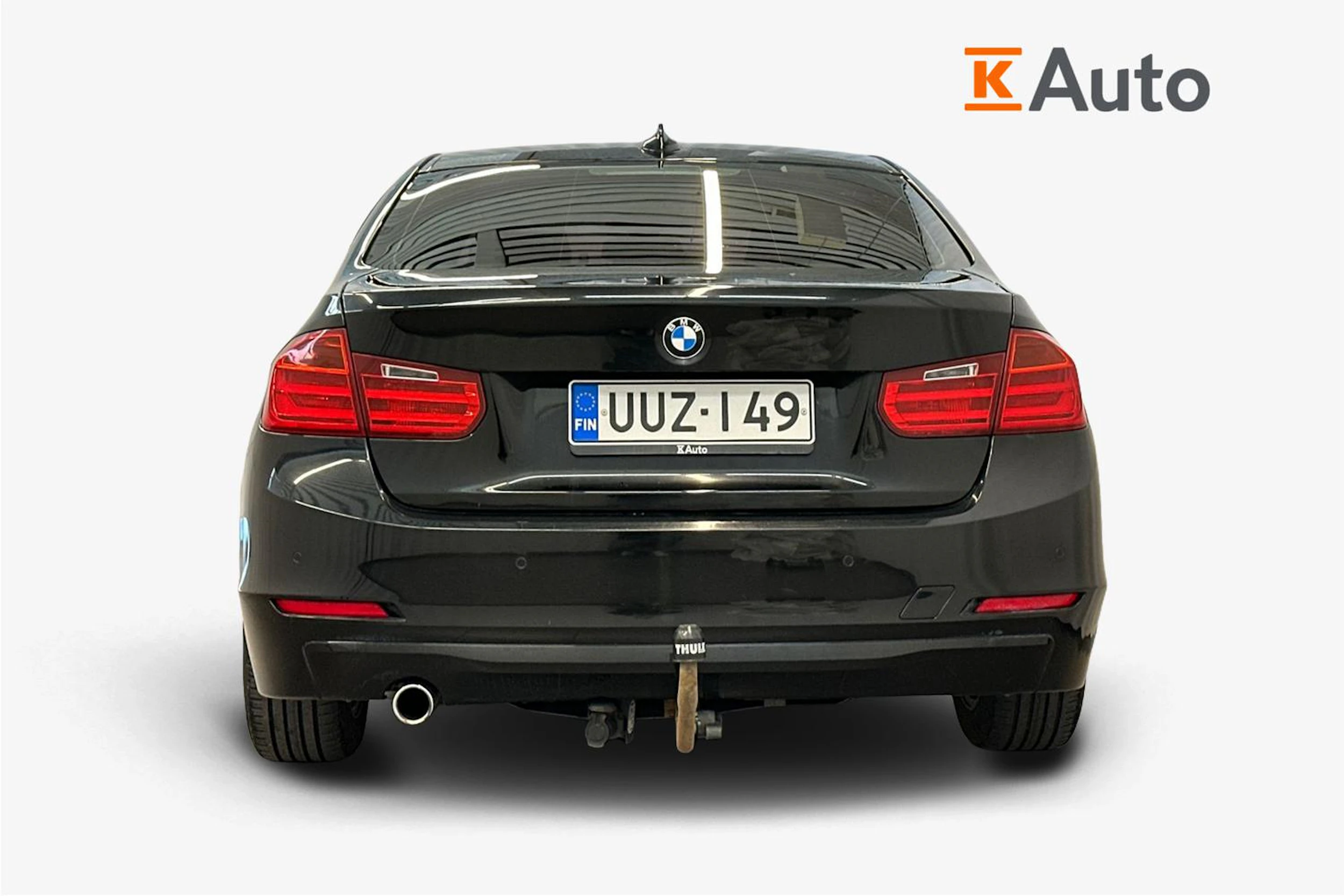 musta BMW 320 2013 kuva 4.