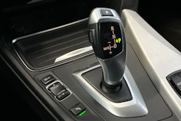 musta BMW 320 2013 kuva 20.
