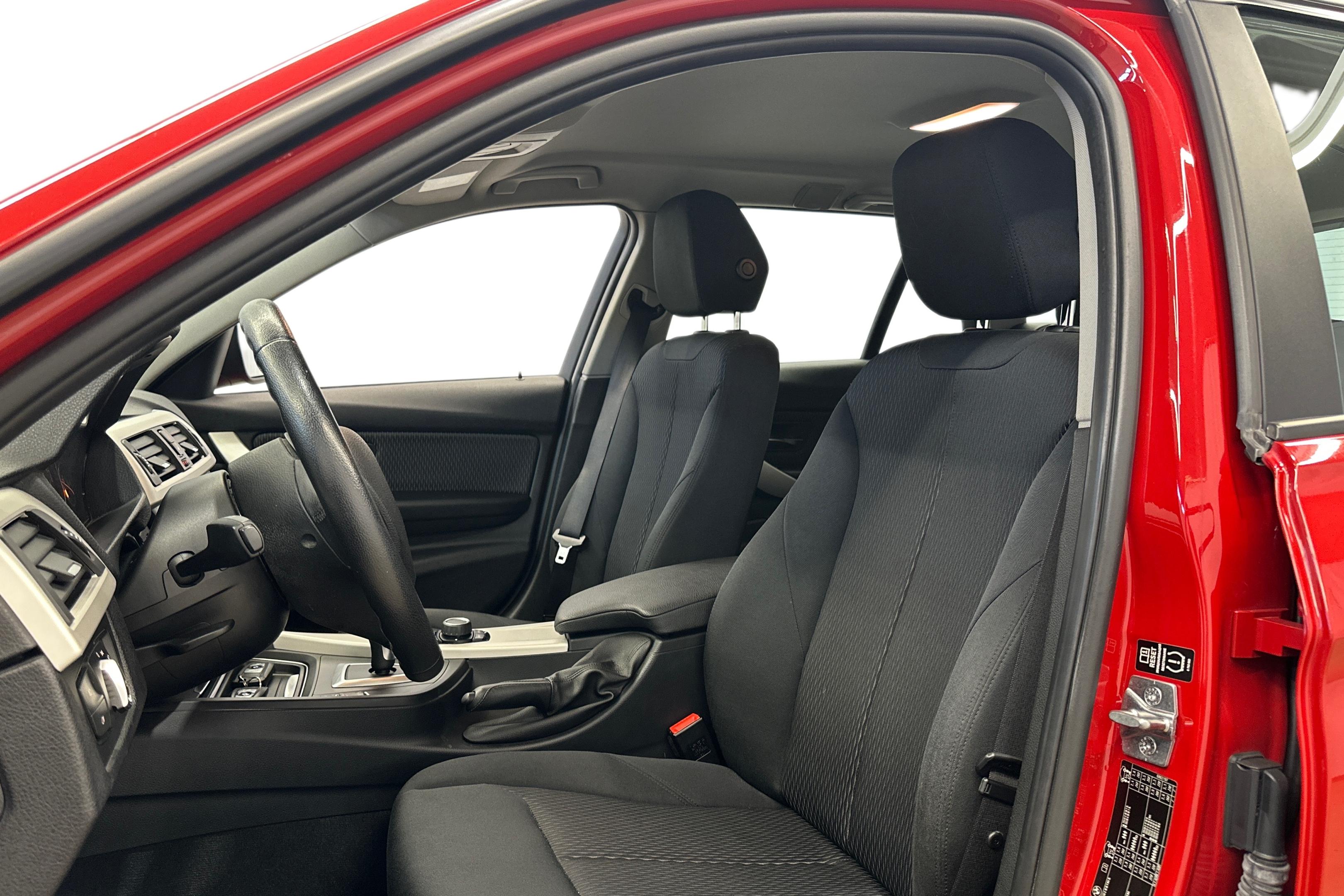 BMW 320 2013, bild 6/24