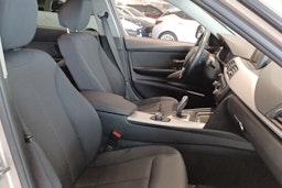 harmaa BMW 320 2013 kuva 15.
