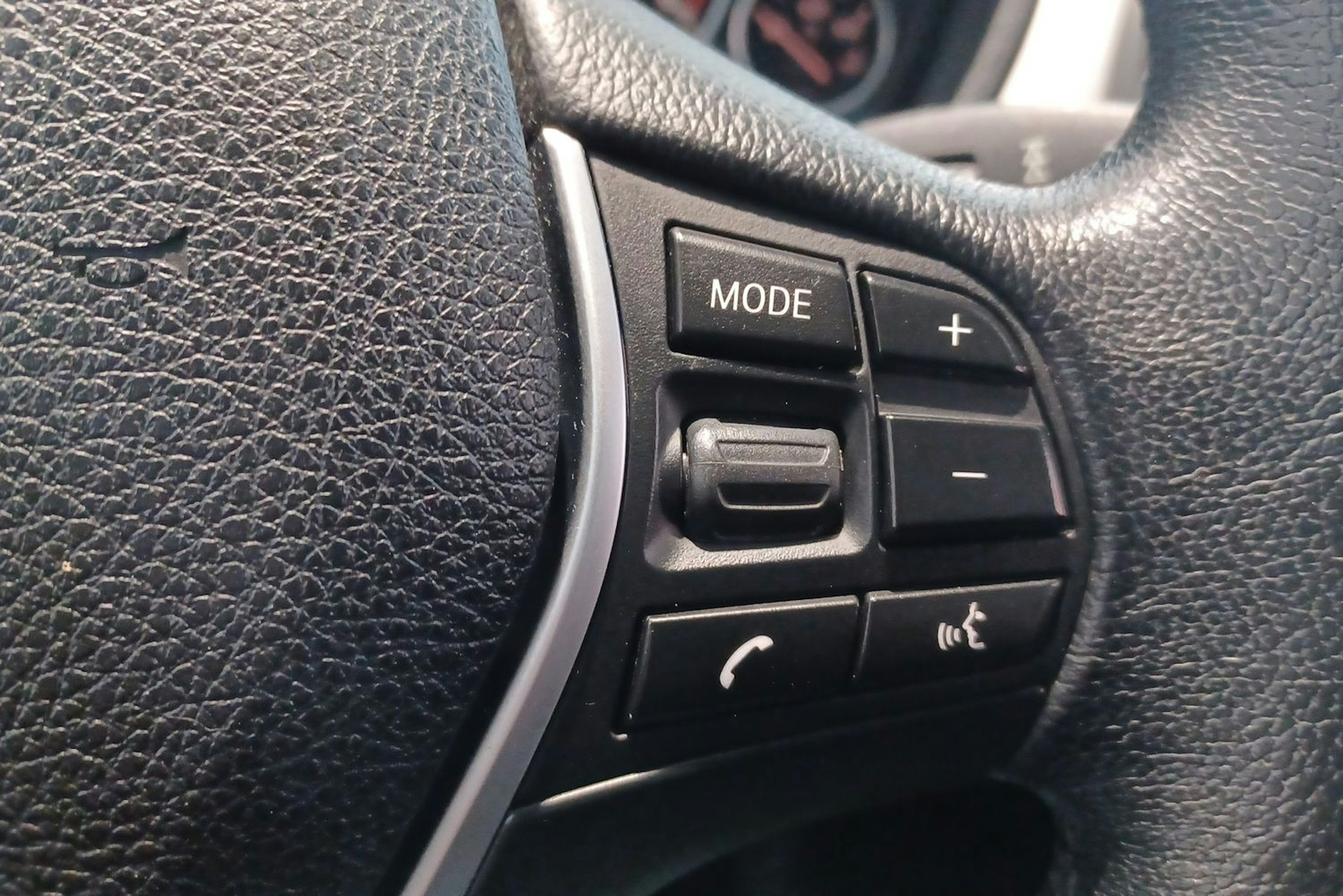 harmaa BMW 320 2013 kuva 20.
