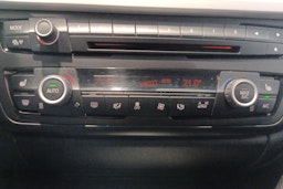 harmaa BMW 320 2013 kuva 22.