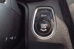 harmaa BMW 320 2013 kuva 24.