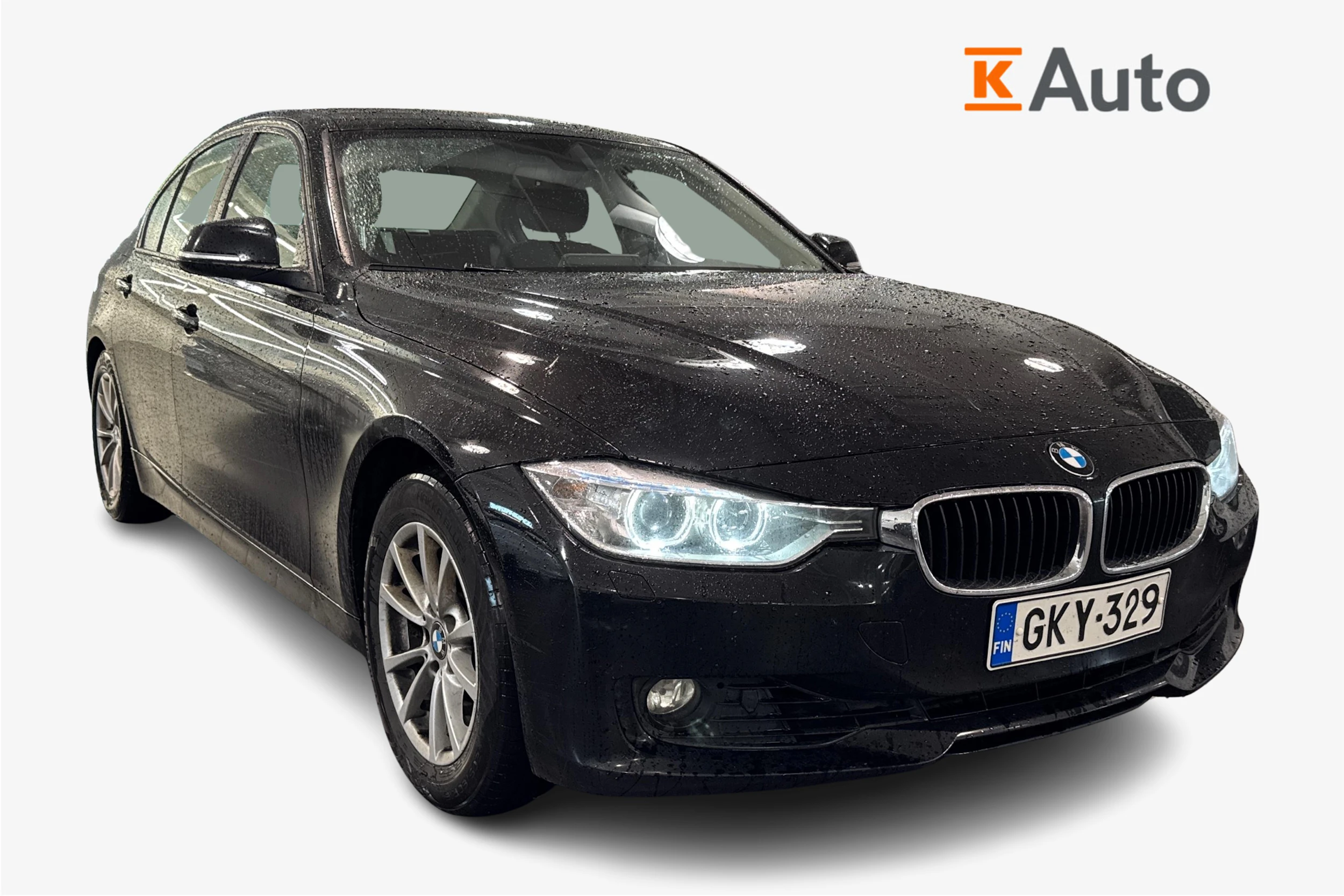 musta BMW 320 2014 kuva 1.