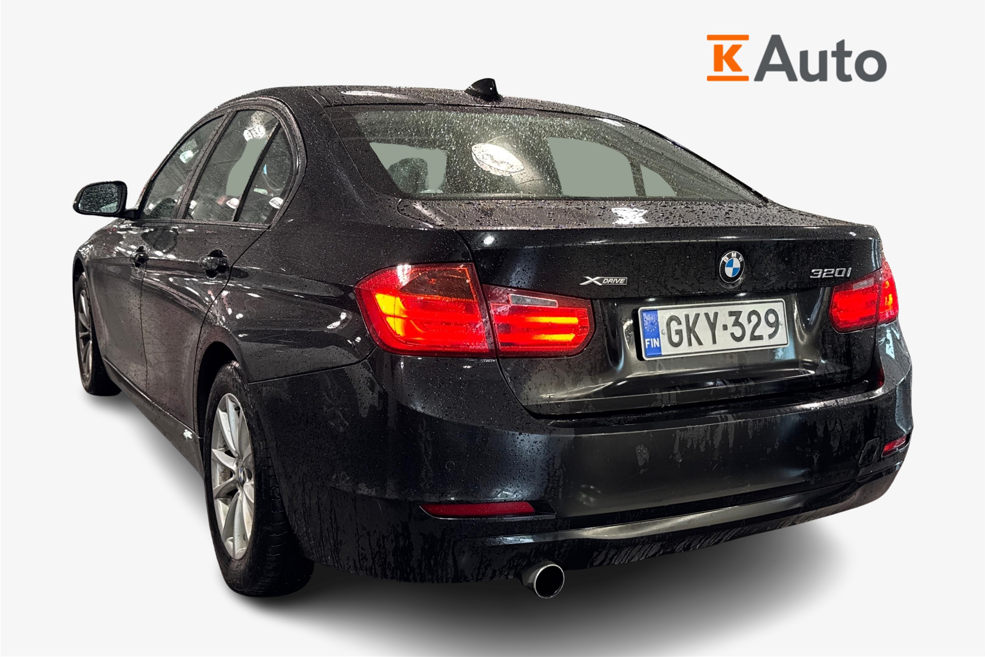 BMW 320 F30 Sedan 320i A xDrive Business 2014, kuva 2/3