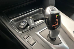 musta BMW 320 2014 kuva 14.