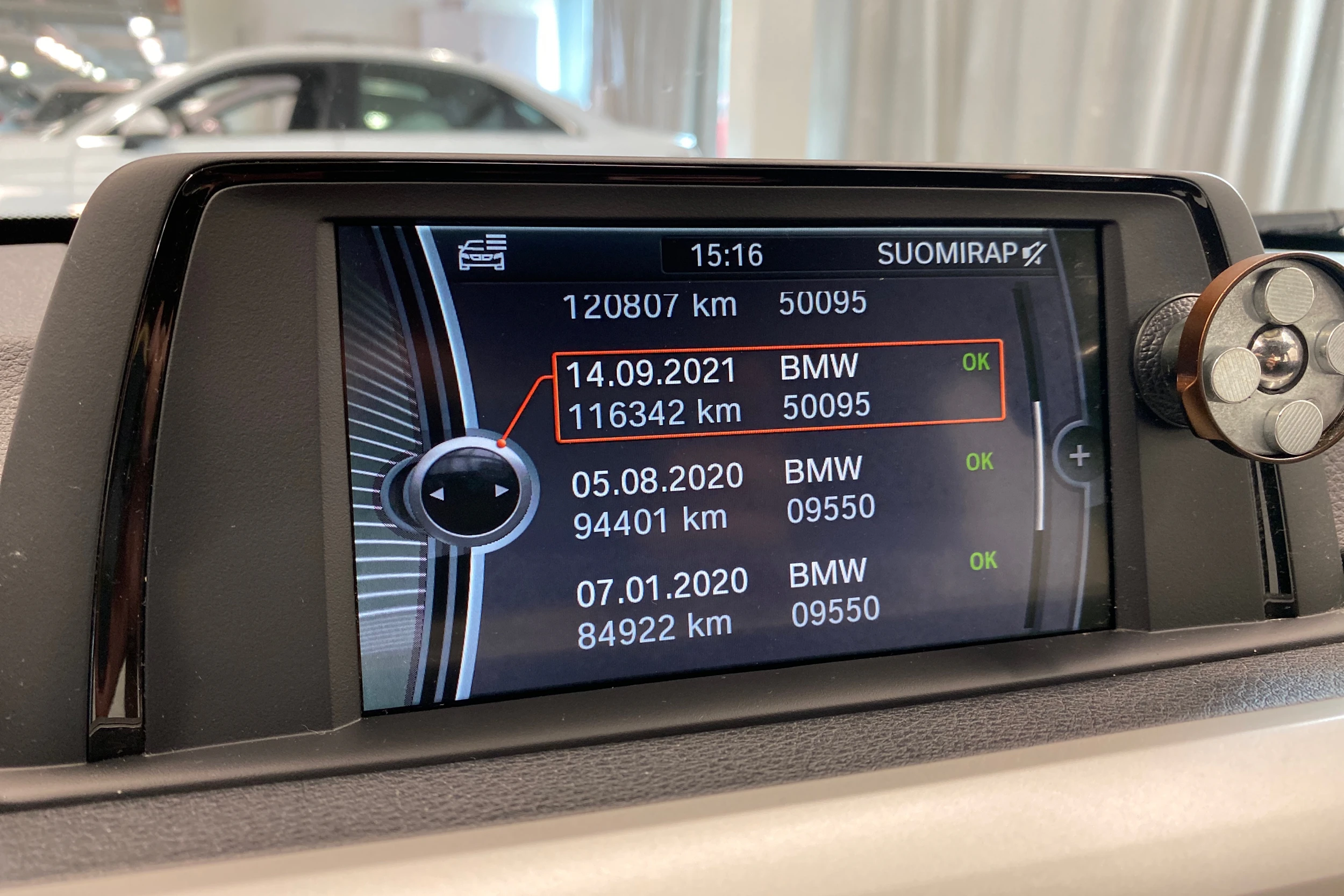 musta BMW 320 2014 kuva 18.