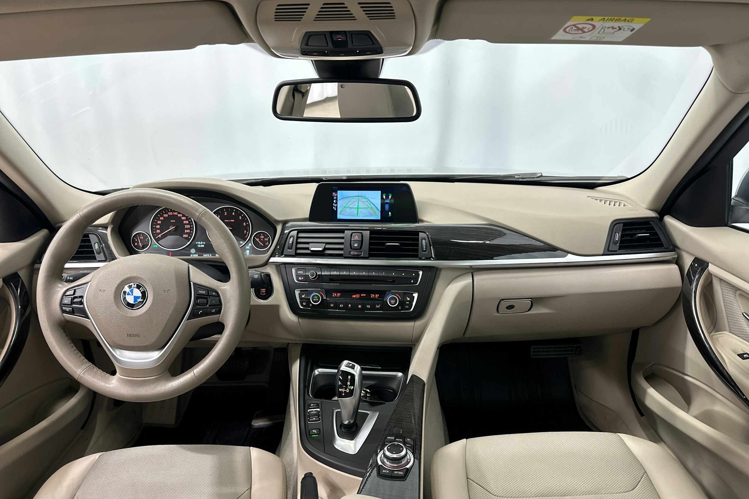 met. hopea BMW 320 2014 kuva 9.