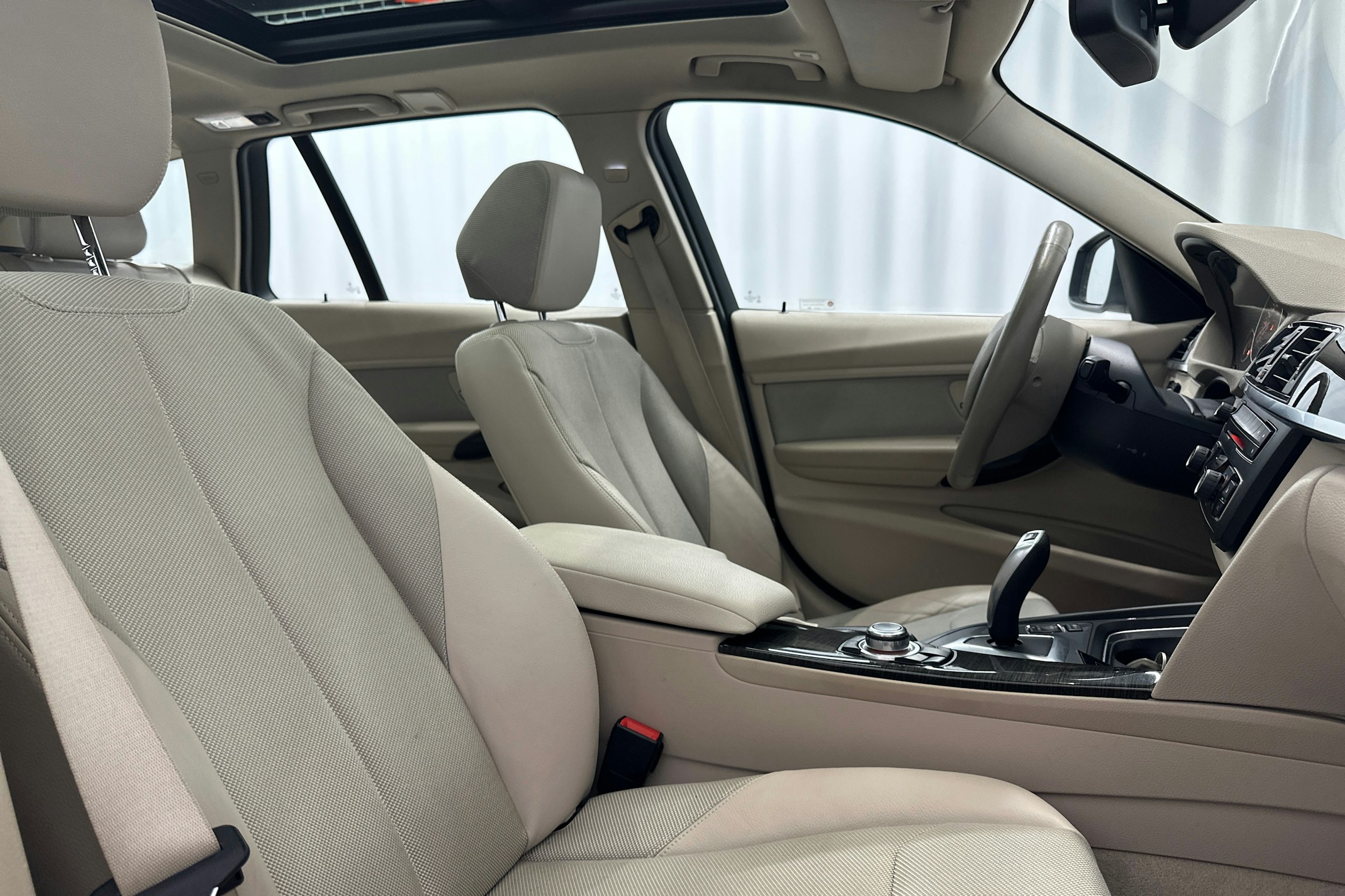 met. hopea BMW 320 2014 kuva 15.