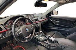 valkoinen BMW 320 2014 kuva 3.