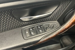 sininen BMW 320 2014 kuva 25.