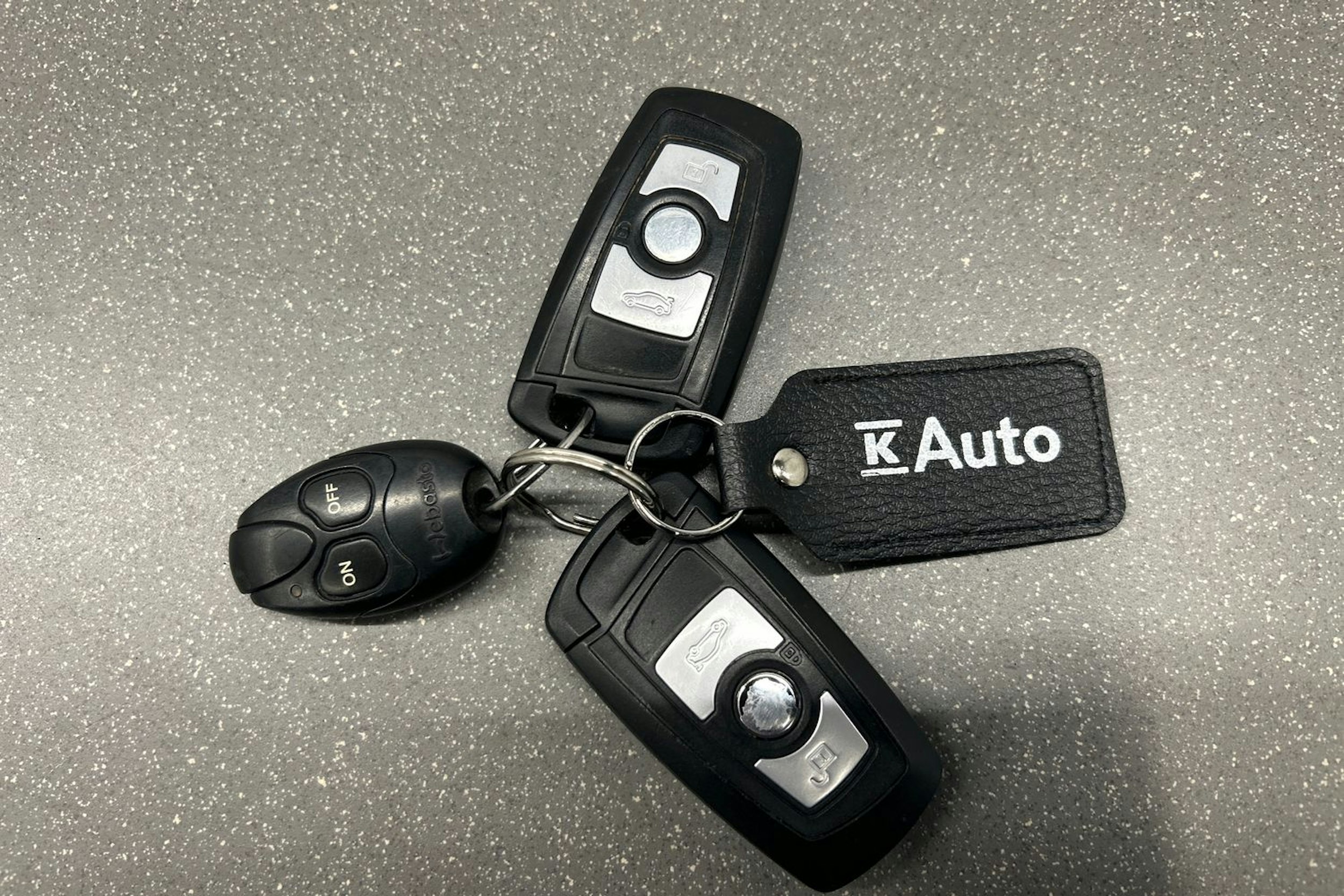 sininen BMW 320 2014 kuva 26.