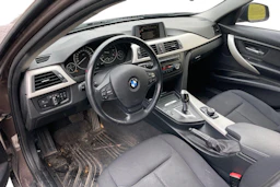 ruskea (beige) BMW 320 2014 kuva 3.