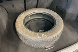 Valkoinen BMW 320 2015 kuva 13.