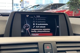 Valkoinen BMW 320 2015 kuva 18.