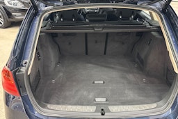 Sininen BMW 320 2014 kuva 17.