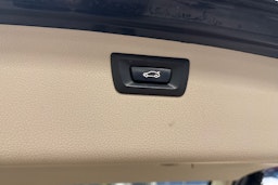 Sininen BMW 320 2014 kuva 18.