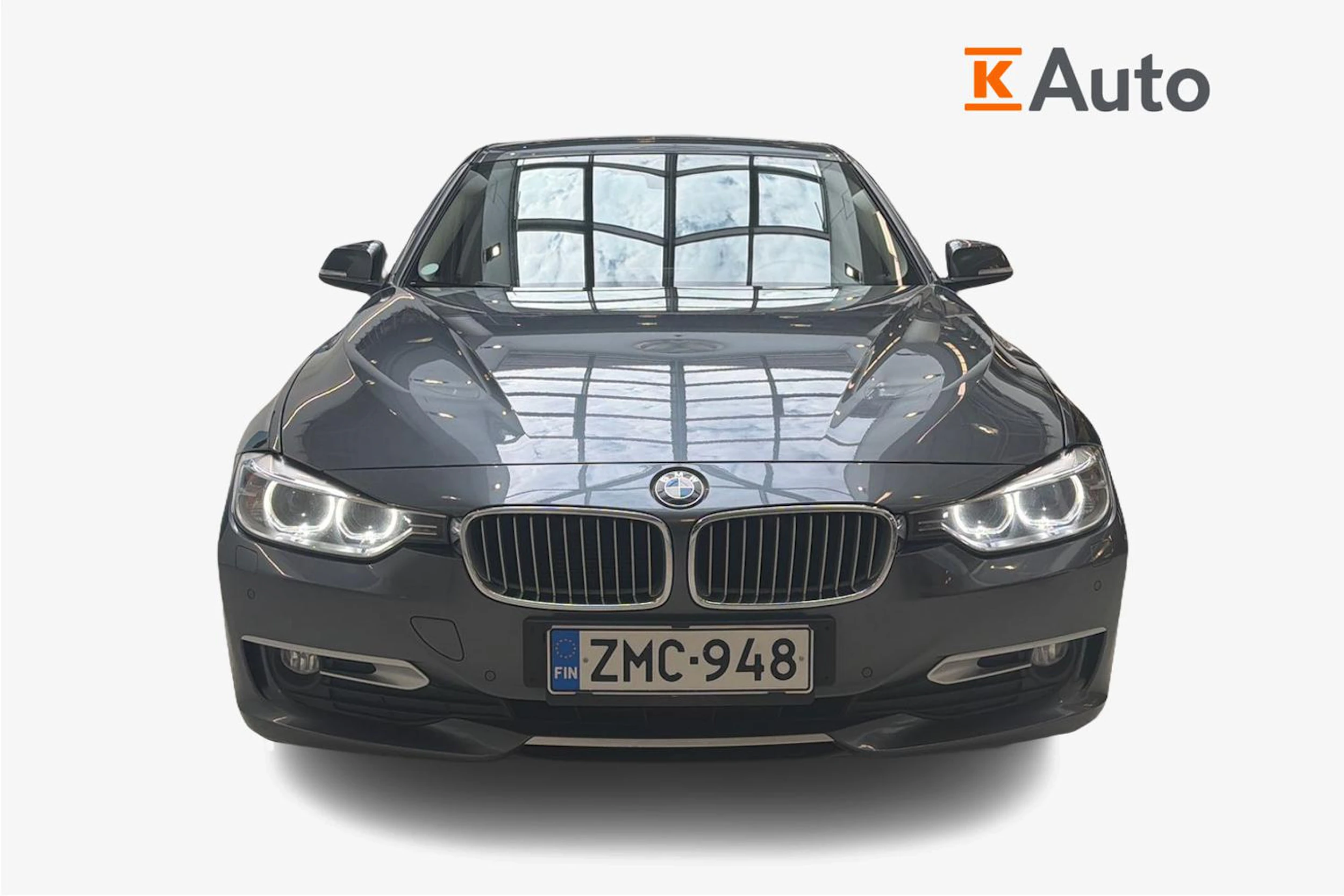 harmaa BMW 320 2014 kuva 4.