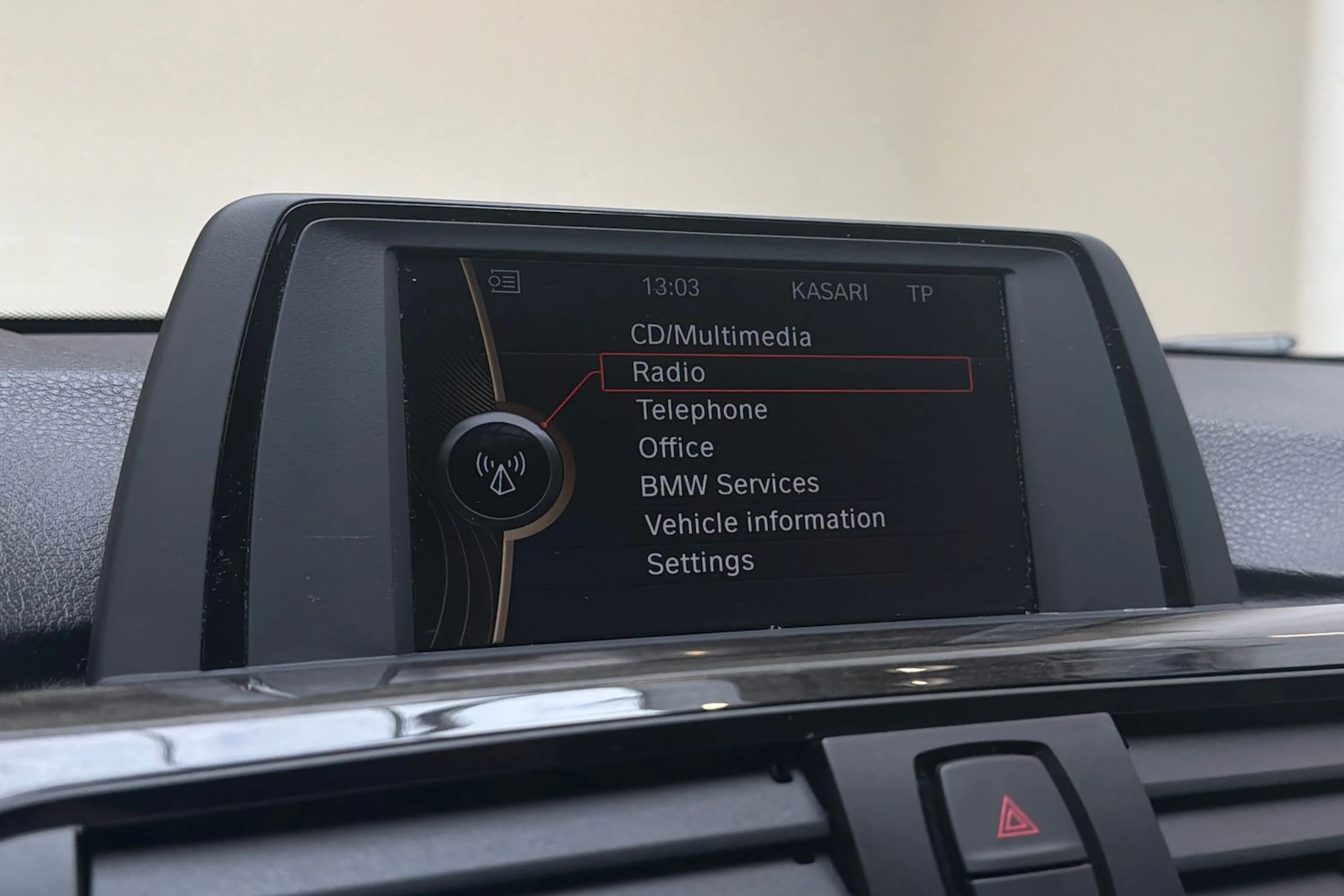 harmaa BMW 320 2014 kuva 15.