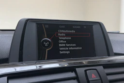 harmaa BMW 320 2014 kuva 15.