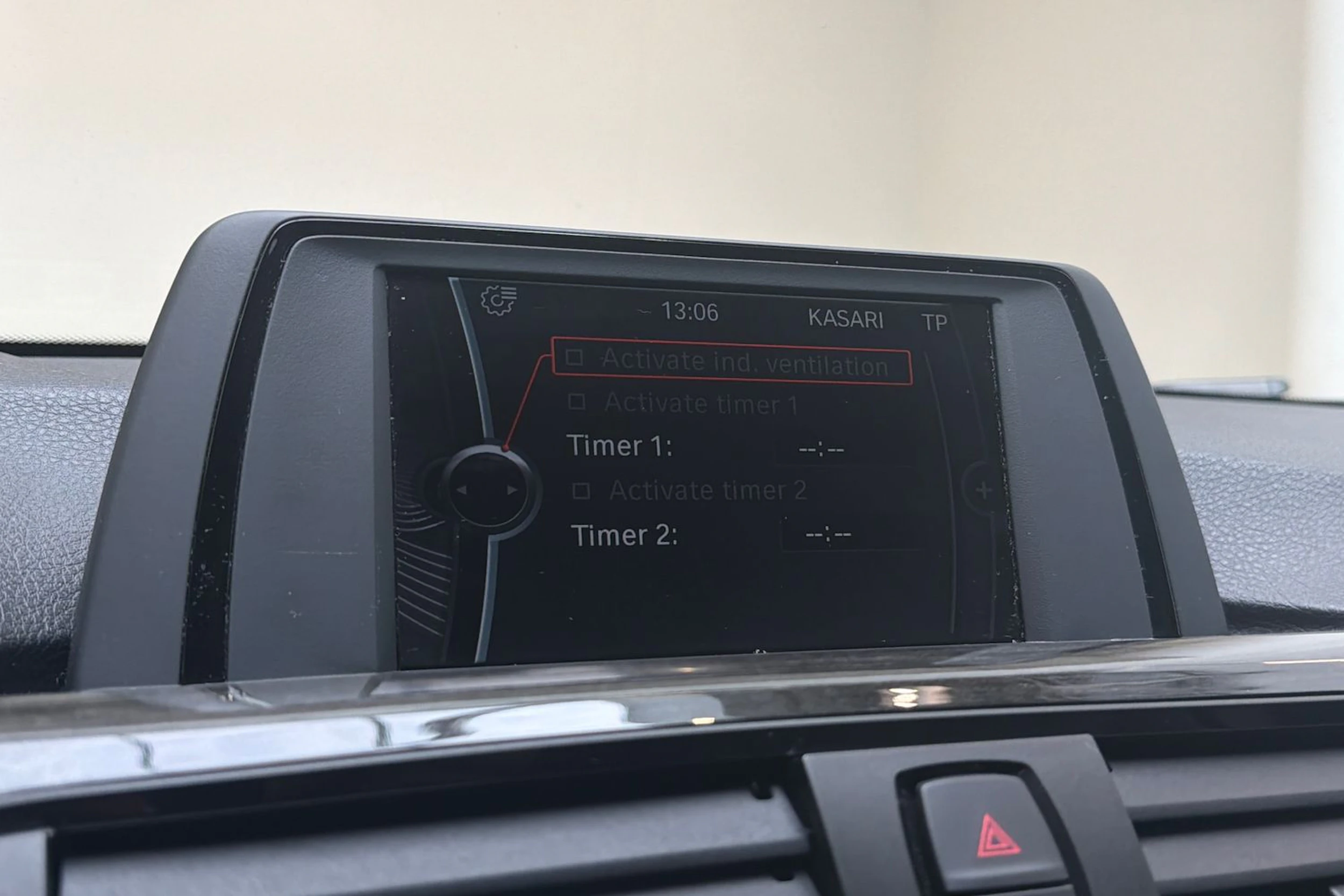 harmaa BMW 320 2014 kuva 17.