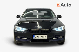 musta BMW 320 2014 kuva 4.