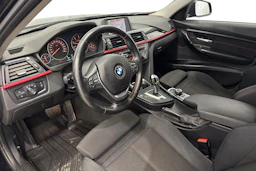 musta BMW 320 2014 kuva 6.