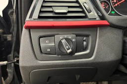 musta BMW 320 2014 kuva 15.