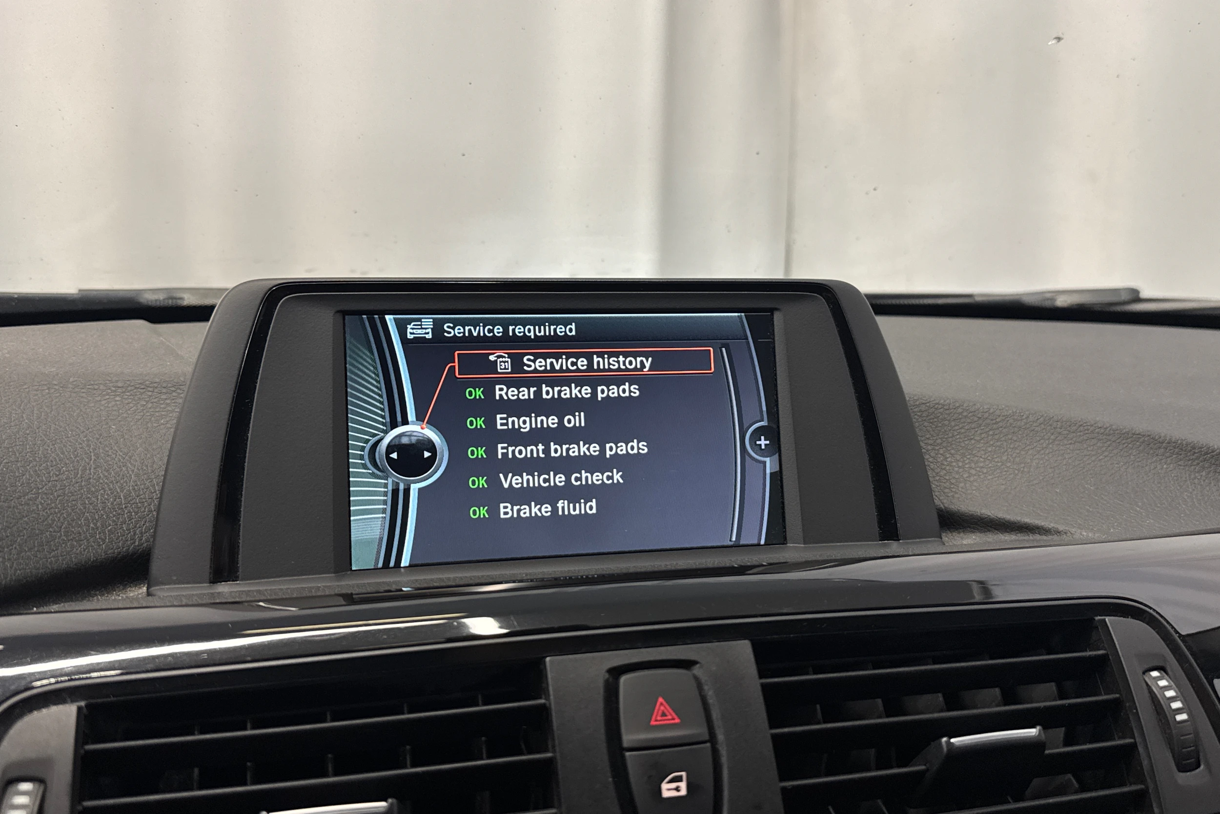 musta BMW 320 2014 kuva 19.