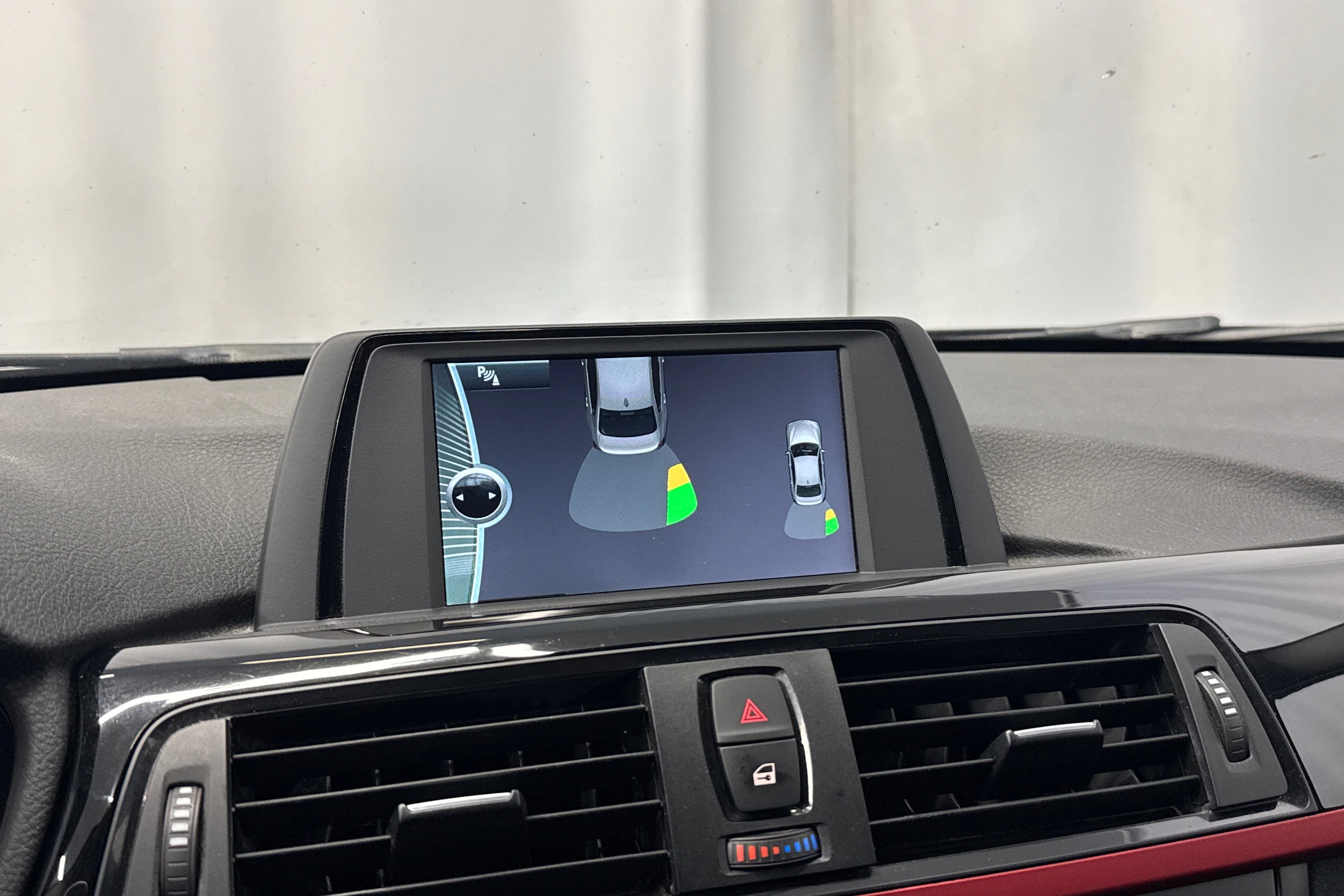 musta BMW 320 2014 kuva 20.