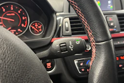 musta BMW 320 2014 kuva 21.