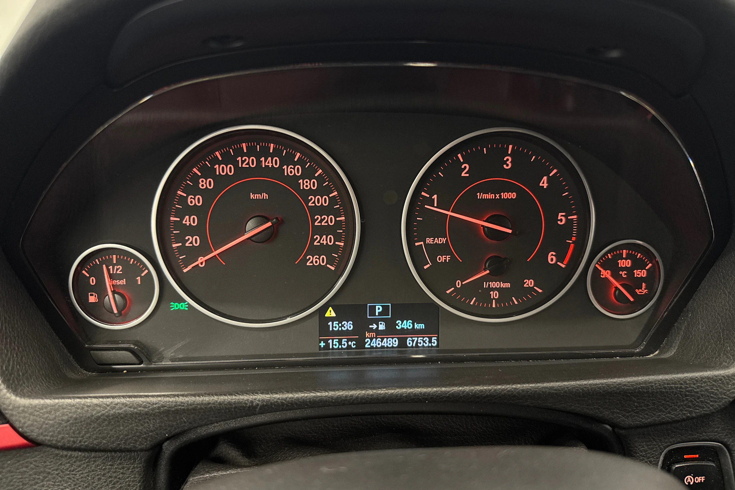 musta BMW 320 2014 kuva 24.