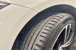 valkoinen BMW 320 2015 kuva 10.