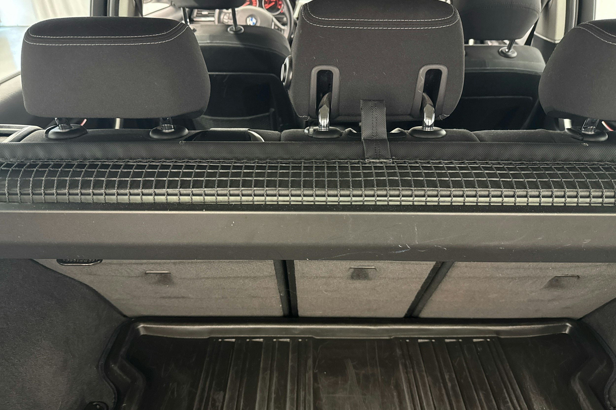 valkoinen BMW 320 2015 kuva 25.