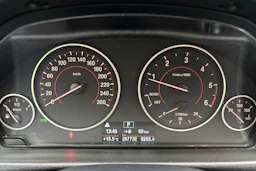 valkoinen BMW 320 2015 kuva 21.