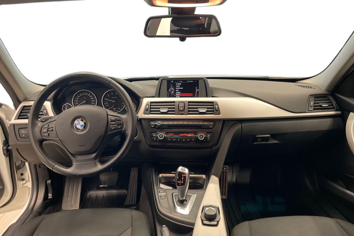 BMW 320 2015, kuva 7/23