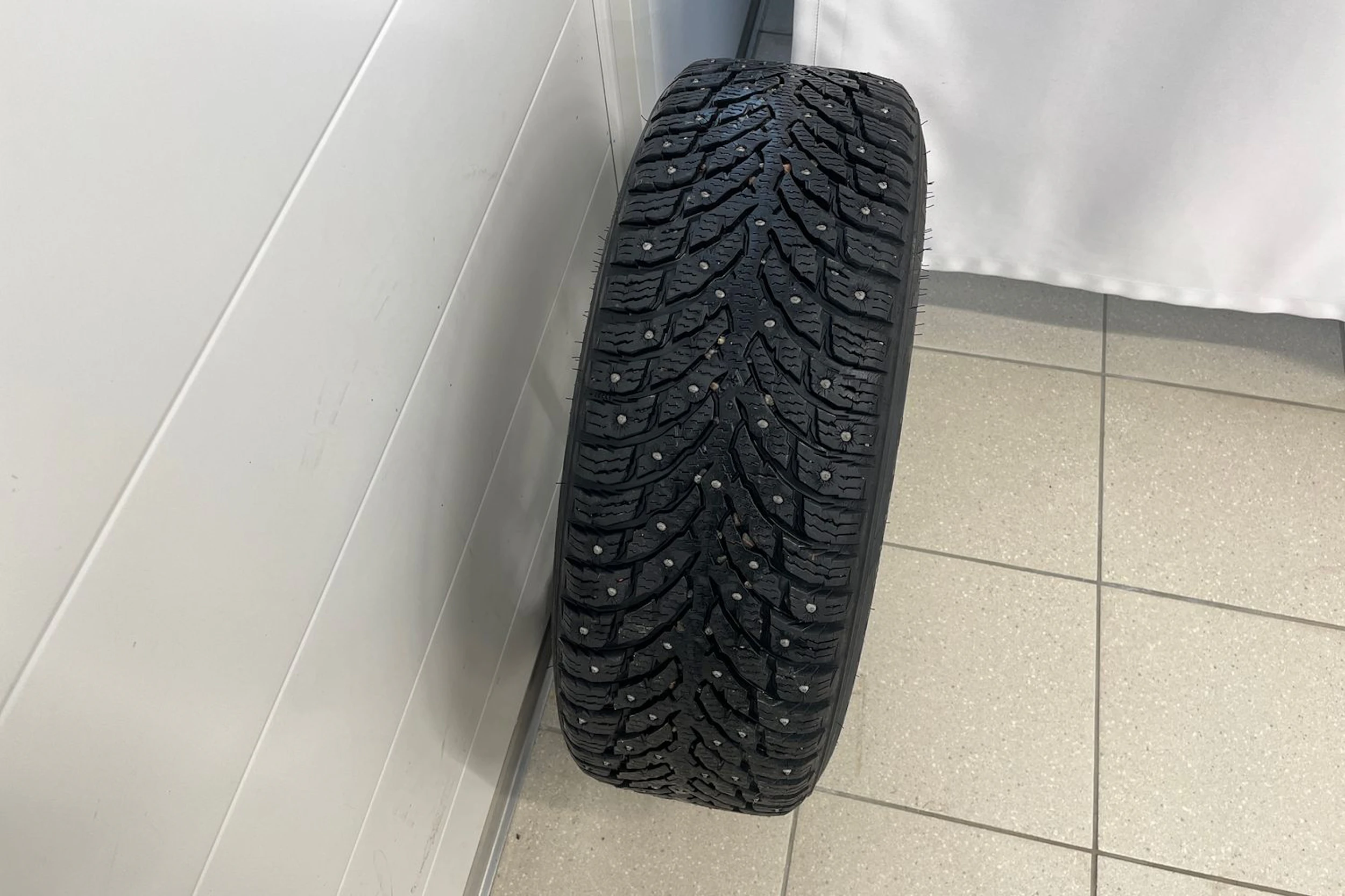 Valkoinen BMW 320 2015 kuva 20.