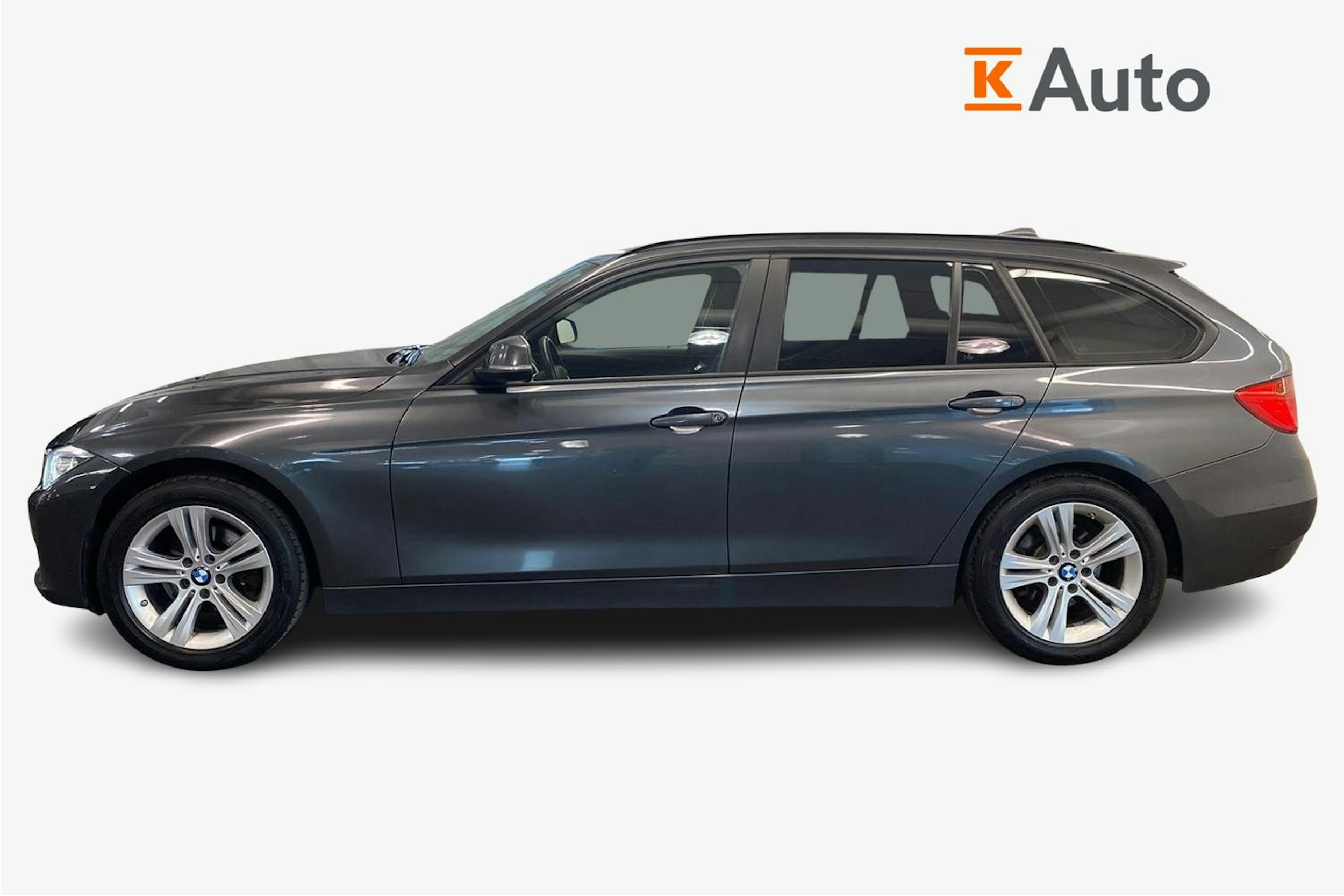 Harmaa BMW 320 2015 kuva 6.
