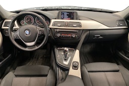 Harmaa BMW 320 2015 kuva 9.