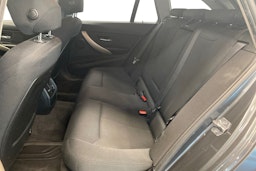 Harmaa BMW 320 2015 kuva 10.