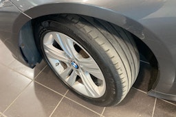 Harmaa BMW 320 2015 kuva 13.