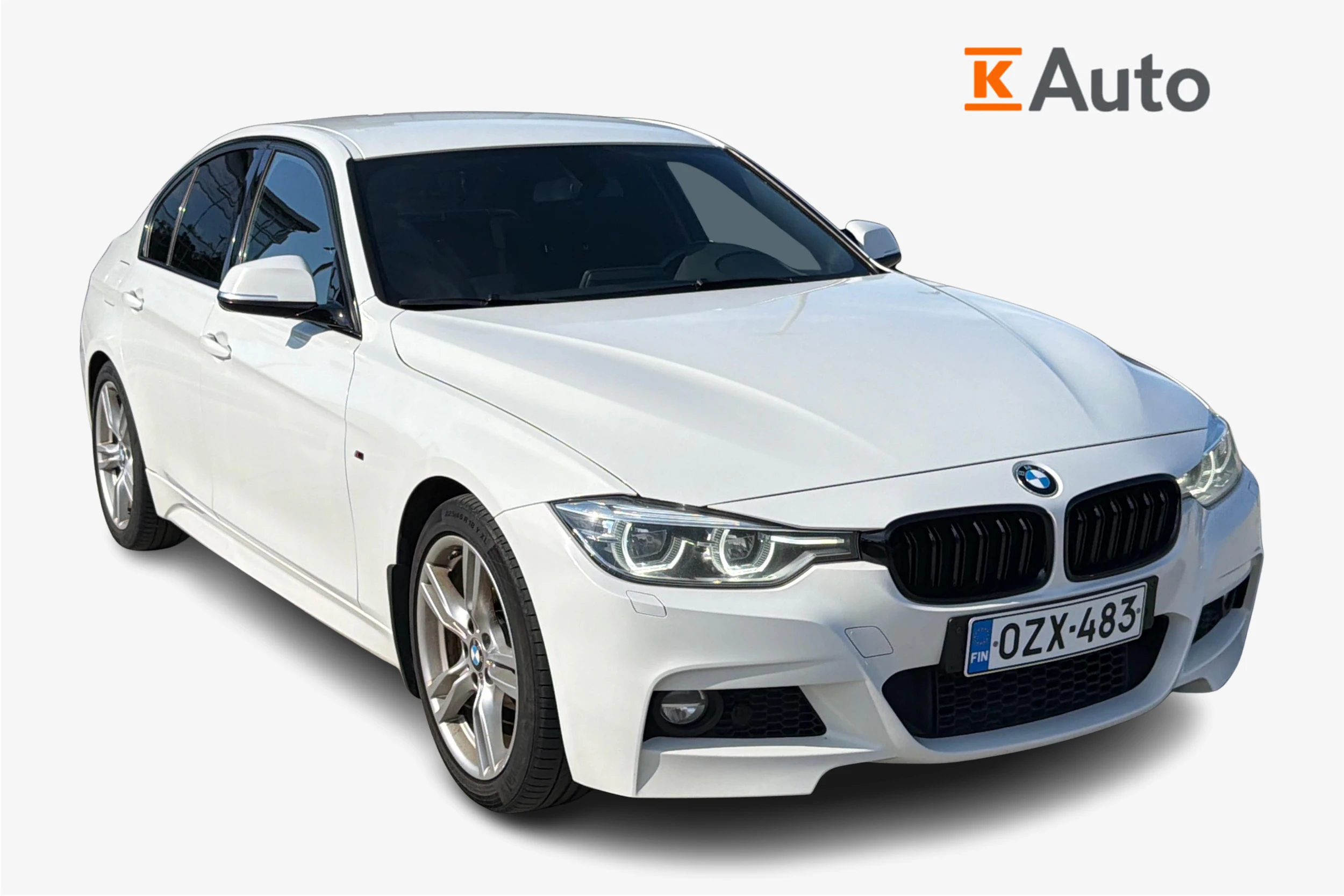 Valkoinen BMW 320 2016 kuva 1.