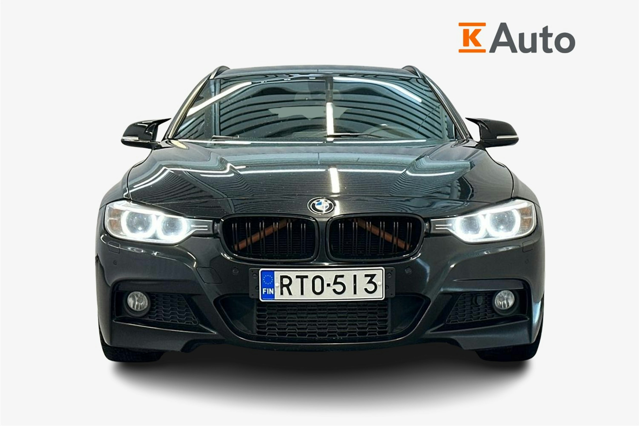 musta BMW 320 2015 kuva 5.