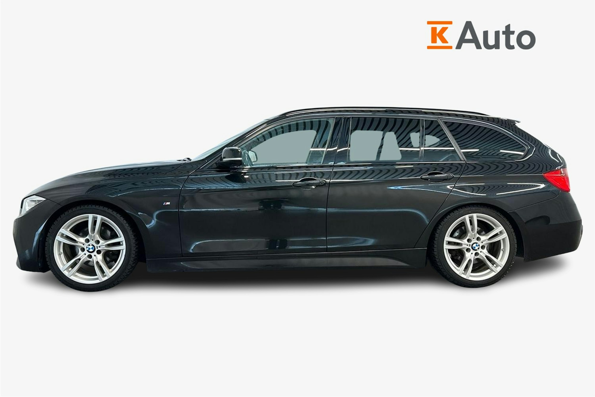 musta BMW 320 2015 kuva 6.