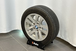 musta BMW 320 2015 kuva 26.